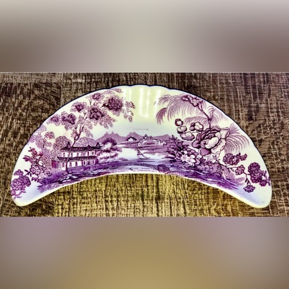Vintage TONQUIN PLUM Royal STAFFORDSHIRE Clarice Cliff Crescent Bone Plate - Picture 4 of 10